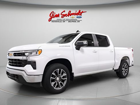 Used 2023 Chevrolet Silverado 1500 LT AWD/4WD image 3