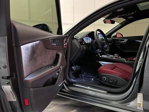 Used 2019 Audi S4 Premium Plus w/ Premium Plus Package AWD/4WD image 16