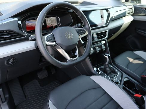Used 2023 Volkswagen Taos SEL image 3
