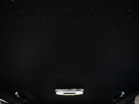 Certified 2023 Rolls-Royce Cullinan w/ Cullinan Package image 19