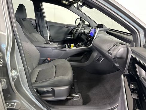Used 2023 Subaru Solterra AWD image 28