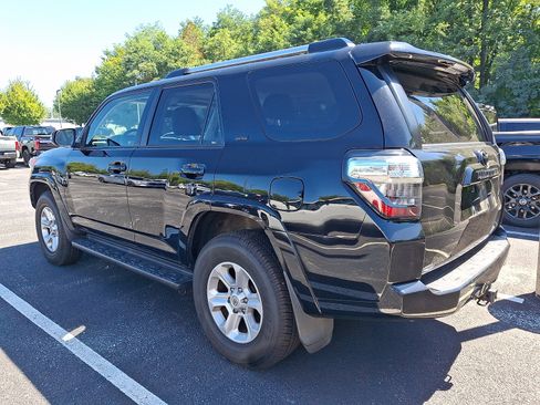 Certified 2019 Toyota 4Runner SR5 Premium AWD/4WD image 3