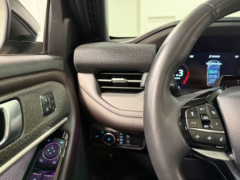 Used 2025 Ford Explorer Platinum w/ LUX Leather Package AWD/4WD image 77