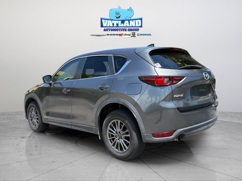 Used 2017 MAZDA CX-5 Touring w/ Preferred Equipment Package FWD image 3