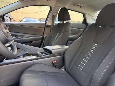 Used 2023 Hyundai Elantra SEL image 15
