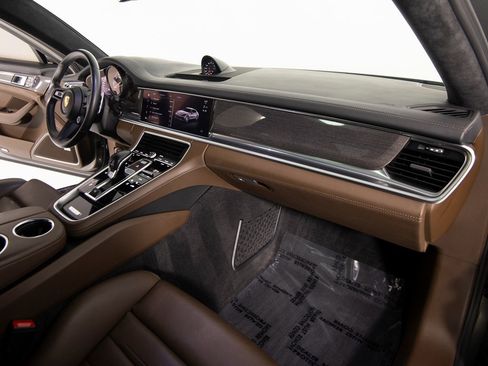 Certified 2023 Porsche Panamera Turbo S image 31
