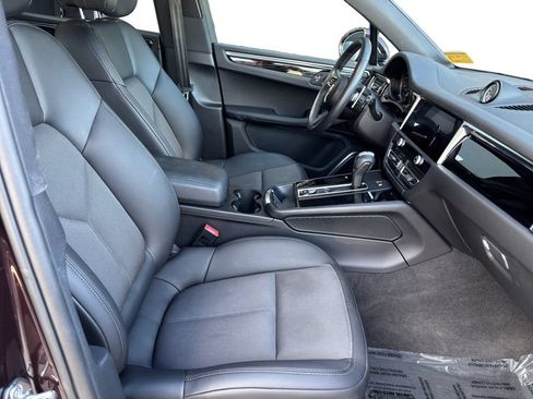 Used 2023 Porsche Macan AWD/4WD image 15