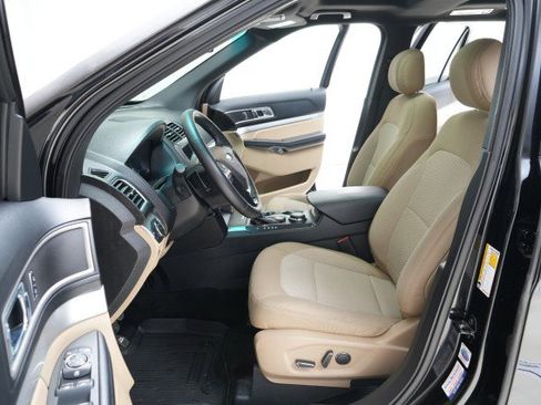 Used 2017 Ford Explorer XLT w/ Equipment Group 201A image 37