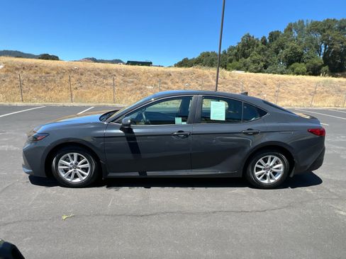 Used 2025 Toyota Camry LE w/ Convenience Package FWD image 7