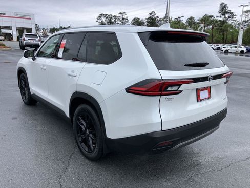 New 2026 Toyota Grand Highlander Limited image 3