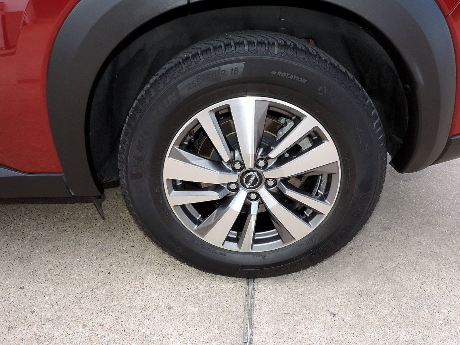 Used 2023 Nissan Pathfinder SL FWD image 10