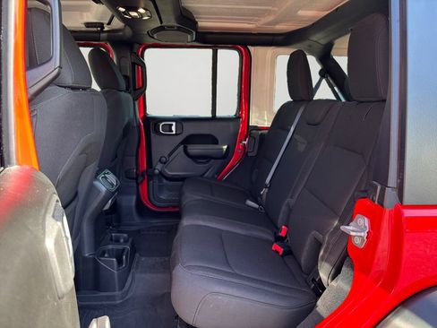 Used 2022 Jeep Wrangler Unlimited Sport AWD/4WD image 15
