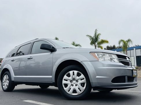Used 2016 Dodge Journey SE w/ Flexible Seating Group FWD image 4