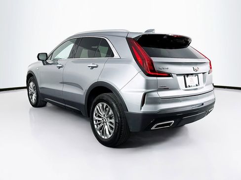 Used 2025 Cadillac XT4 Premium Luxury image 7