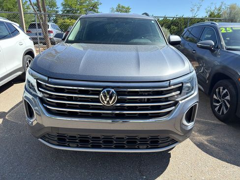 Used 2025 Volkswagen Atlas SE AWD/4WD image 7