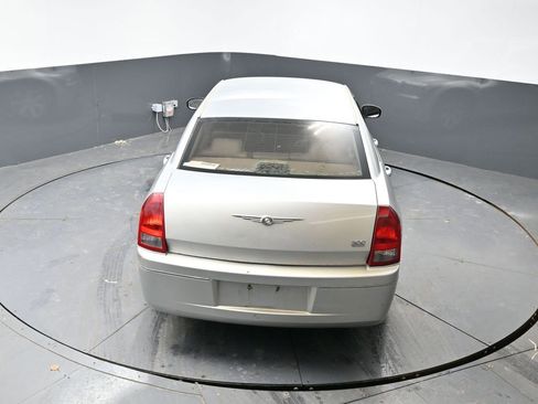 Used 2005 Chrysler 300 Touring w/ Sound Group image 20
