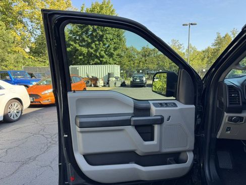 Used 2017 Ford F150 XL w/ Equipment Group 101A Mid RWD image 6