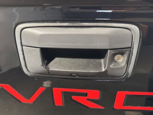 Used 2021 Chevrolet Colorado ZR2 w/ Colorado ZR2 Bison Edition image 24