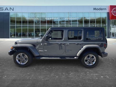 Used 2022 Jeep Wrangler Unlimited Sahara AWD/4WD image 7