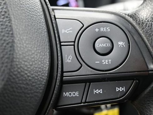 Used 2024 Toyota RAV4 LE image 28