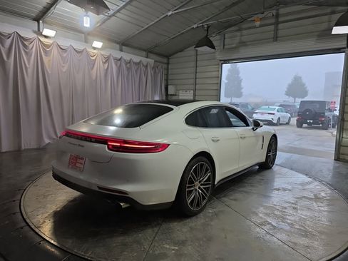Used 2017 Porsche Panamera Turbo image 7