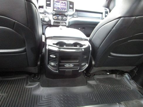 Used 2022 RAM 1500 Laramie w/ Sport Appearance Package AWD/4WD image 15