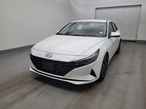 Used 2021 Hyundai Elantra SEL FWD image 15