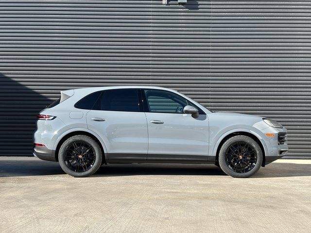 Used 2026 Porsche Cayenne AWD/4WD image 8