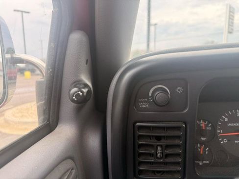 Used 1997 Dodge Ram 2500 Truck 4x4 Club Cab image 13