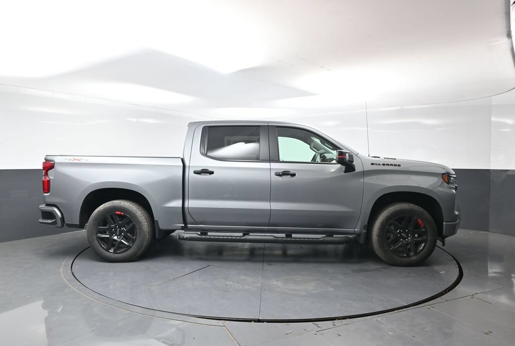 New 2026 Chevrolet Silverado 1500 RST w/ Redline Edition AWD/4WD image 2