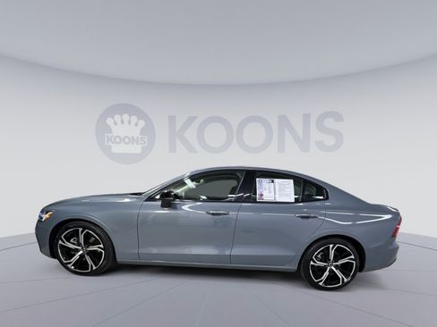 Used 2024 Volvo S60 B5 Plus image 8