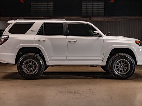 Used 2022 Toyota 4Runner TRD Sport w/ Technology Package AWD/4WD image 10