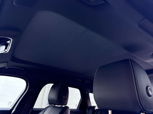 Certified 2023 Land Rover Range Rover Velar R-Dynamic S image 13