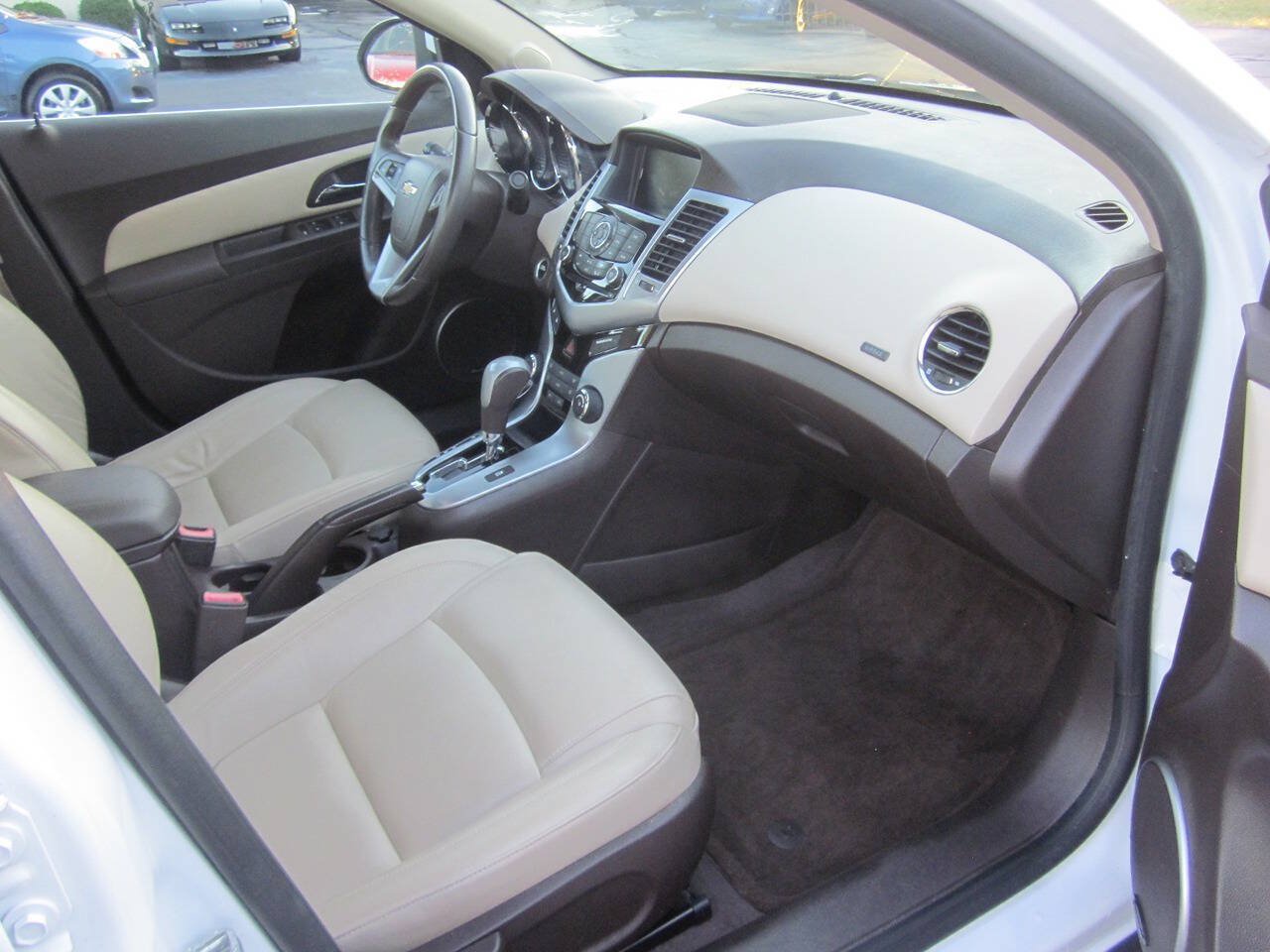 Used 2012 Chevrolet Cruze LTZ FWD image 14