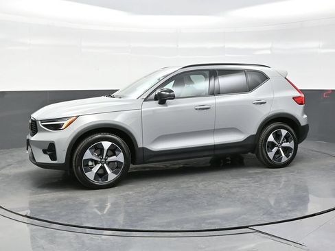 Certified 2026 Volvo XC40 B5 Plus w/ Protection Package Premier AWD/4WD image 3