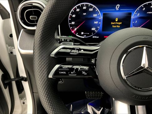 Used 2024 Mercedes-Benz GLC 300 4MATIC w/ AMG Line image 11