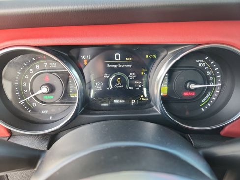 Used 2023 Jeep Wrangler Unlimited Rubicon 4xe image 10