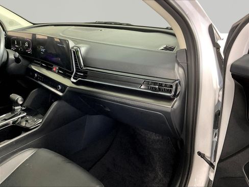 Used 2025 Kia Sportage EX w/ Premium Package FWD image 26