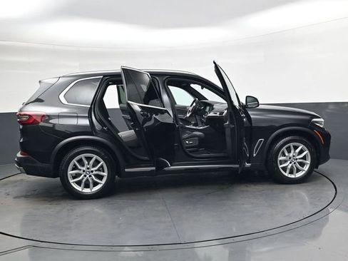 Used 2023 BMW X5 xDrive40i w/ Premium Package image 35