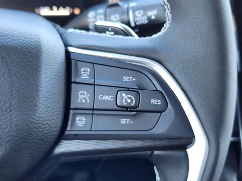 New 2025 Jeep Grand Cherokee L Altitude image 25