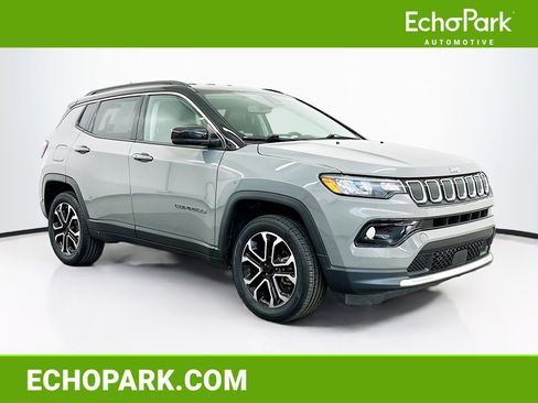 Used 2022 Jeep Compass Limited image 1