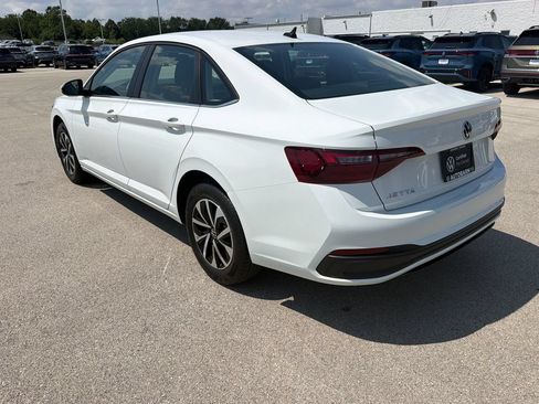 Certified 2024 Volkswagen Jetta S FWD image 4