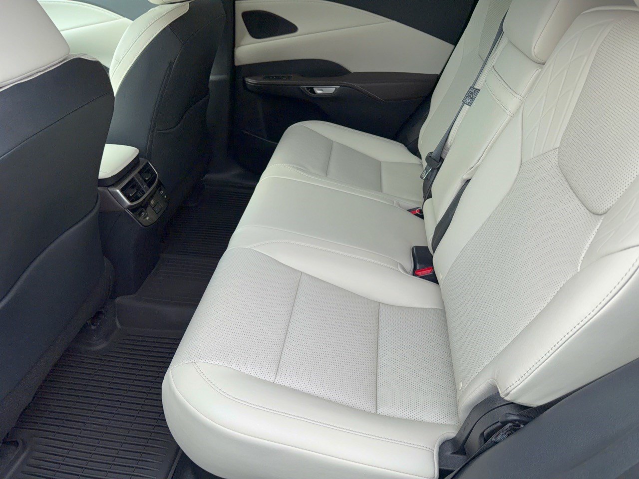 New 2026 Lexus RX 350 AWD image 25