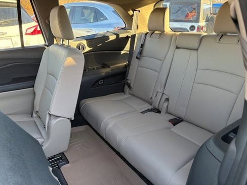Used 2022 Honda Pilot EX-L image 10