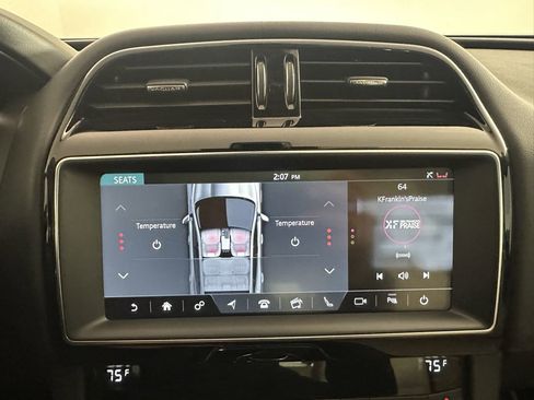 Used 2020 Jaguar F-PACE Premium image 38