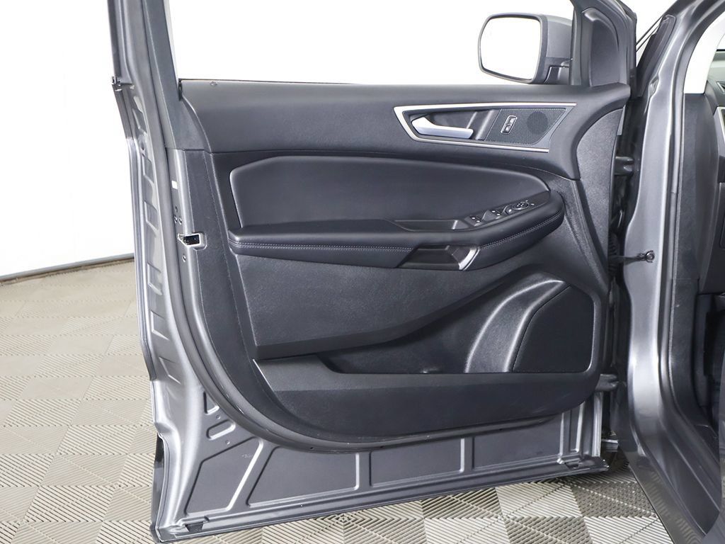 Used 2024 Ford Edge SEL AWD/4WD image 21