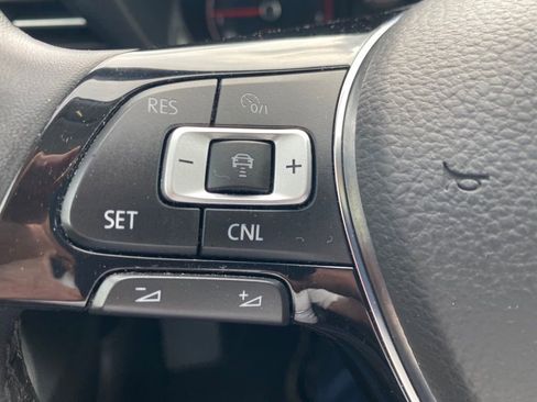 Used 2022 Volkswagen Passat 2.0T image 18