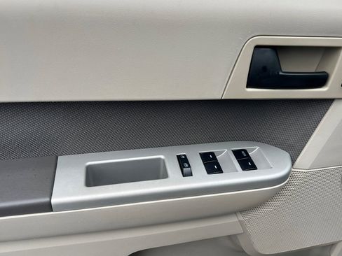 Used 2009 Ford Escape 4WD Hybrid image 8