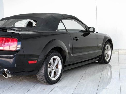 Used 2006 Ford Mustang GT RWD image 39