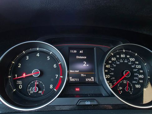 Used 2015 Volkswagen Golf 4-Door FWD image 26